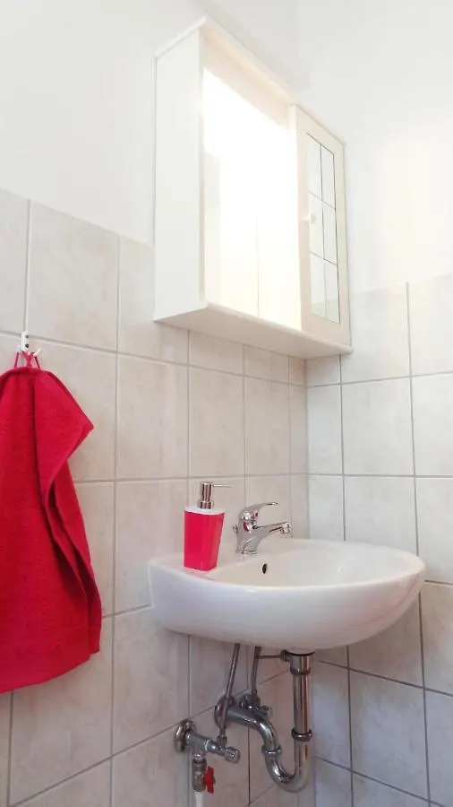 Cute Apartments Near The Sea Slatine Croatia