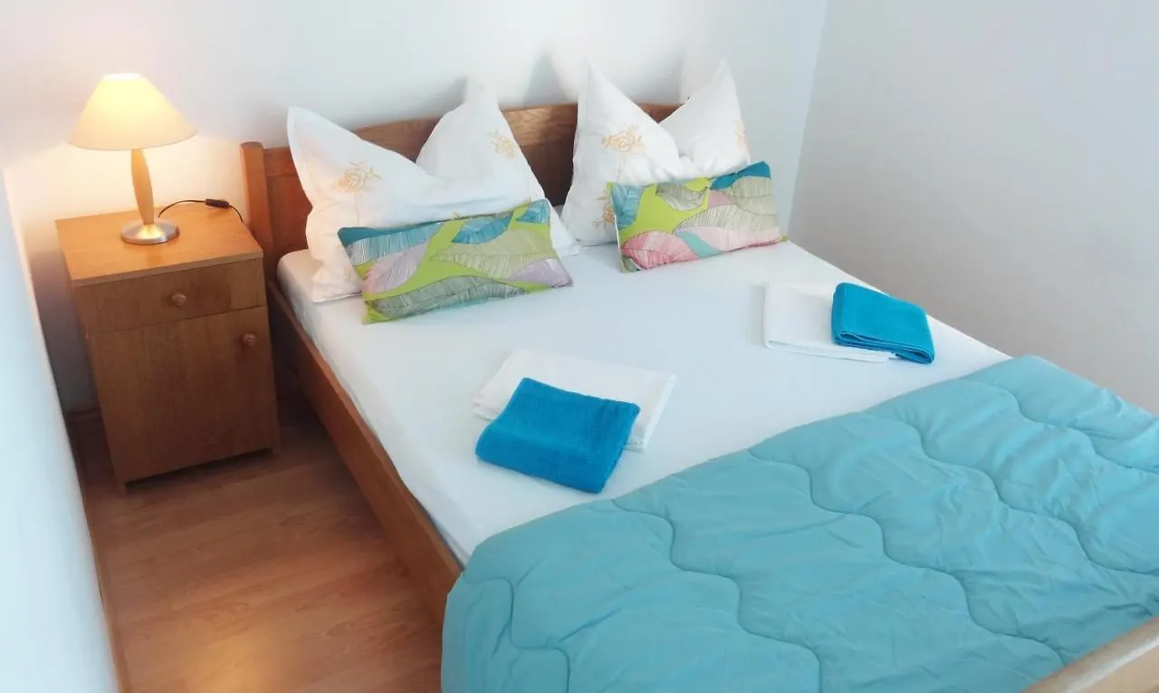 Cute Apartments Near The Sea Slatine Croatia